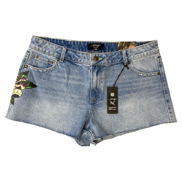 Ed Hardy LOVE ETERNAL DENIM SHORTS Size 30 NWT - Picture 2 of 9